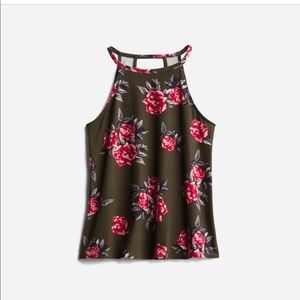 Key hole summer tank